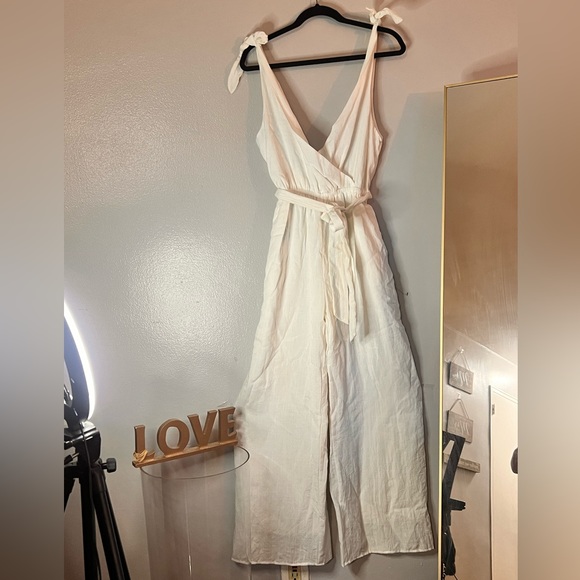 Lulus jumpsuit new - Picture 3 of 7